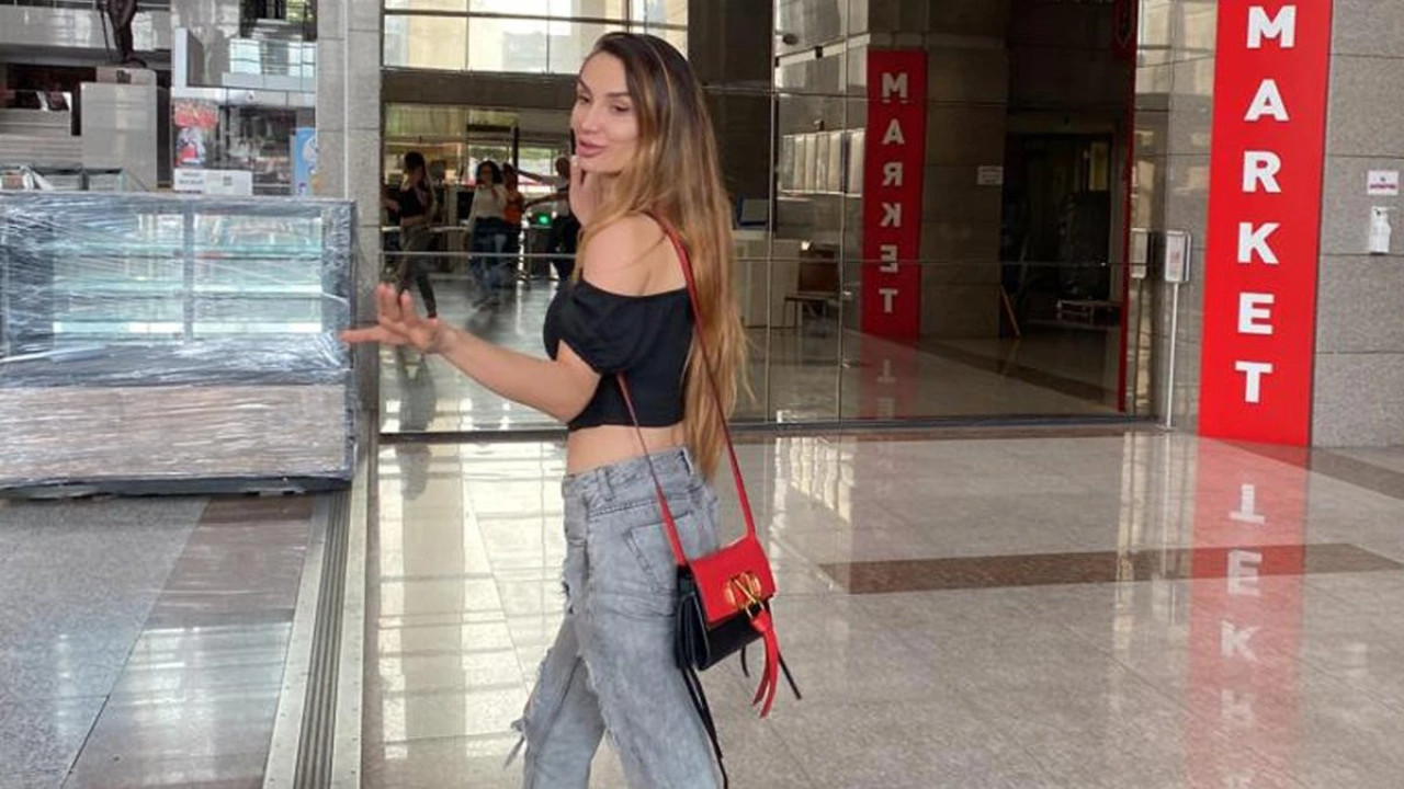 3 büyüklerde oynayan ünlü futbolcunun karısı sevgilisinden çocuk yapmış. Sevgilisi babalık davası açtı