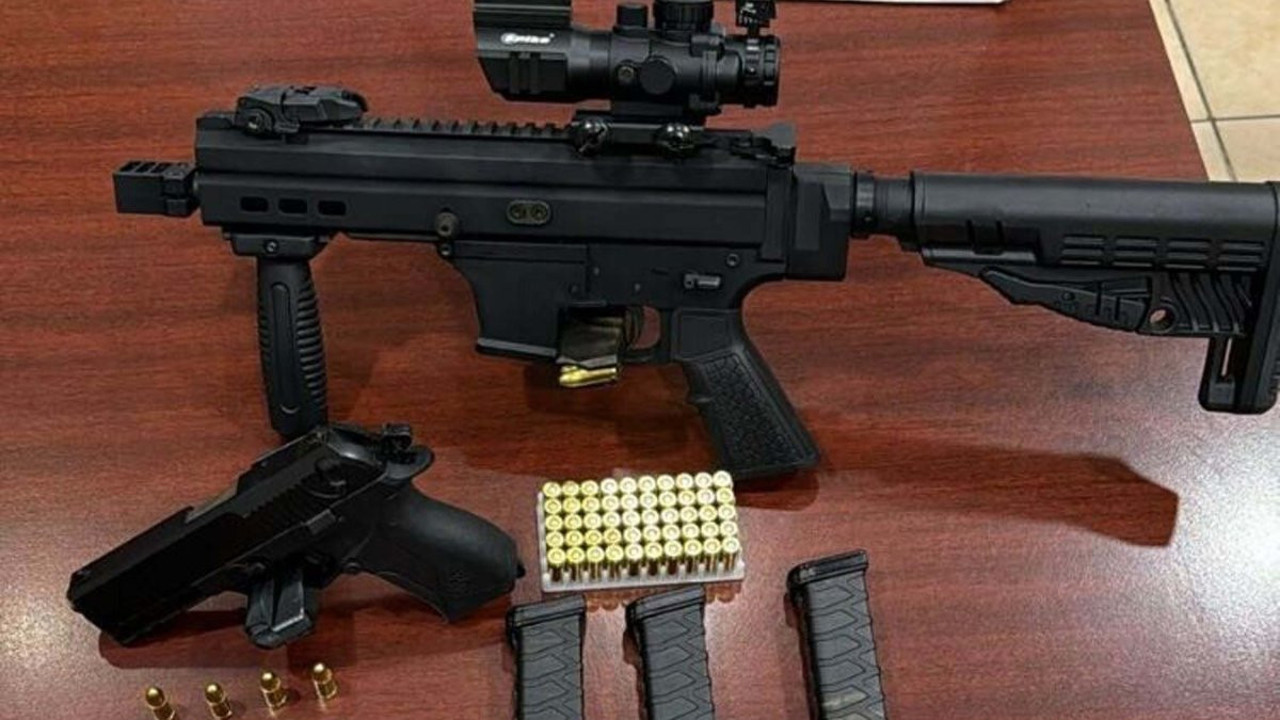 KADES ihbarına giden polis, uzun namlulu ve dürbünlü tabanca ele geçirdi