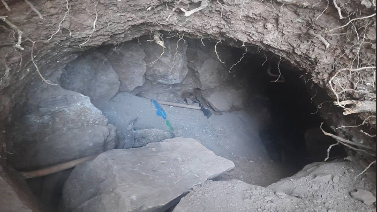 Kaçak kazı yapan şahıslar suçüstü yakalandı