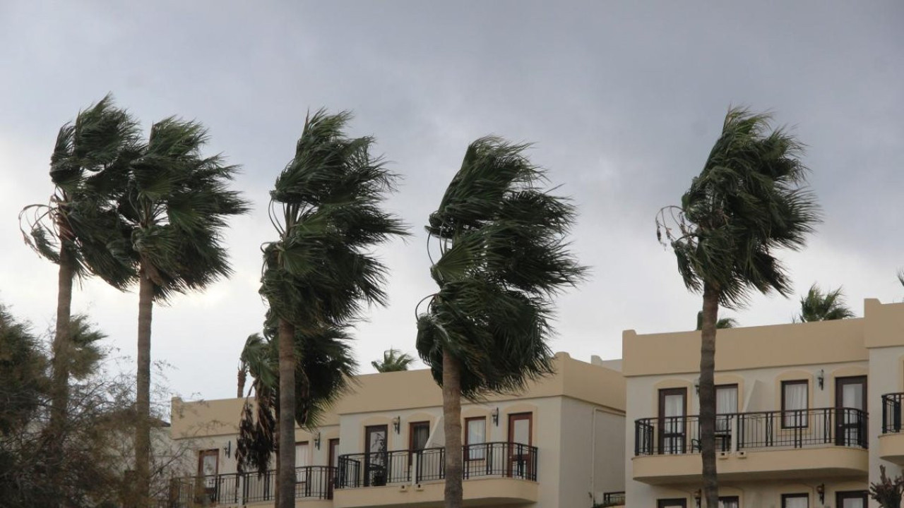 Yurdun iç ve batı kesimleri için fırtına alarmı