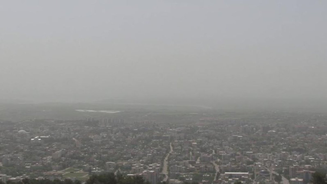 Ortalık toz duman! Şehirde göz gözü görmüyor