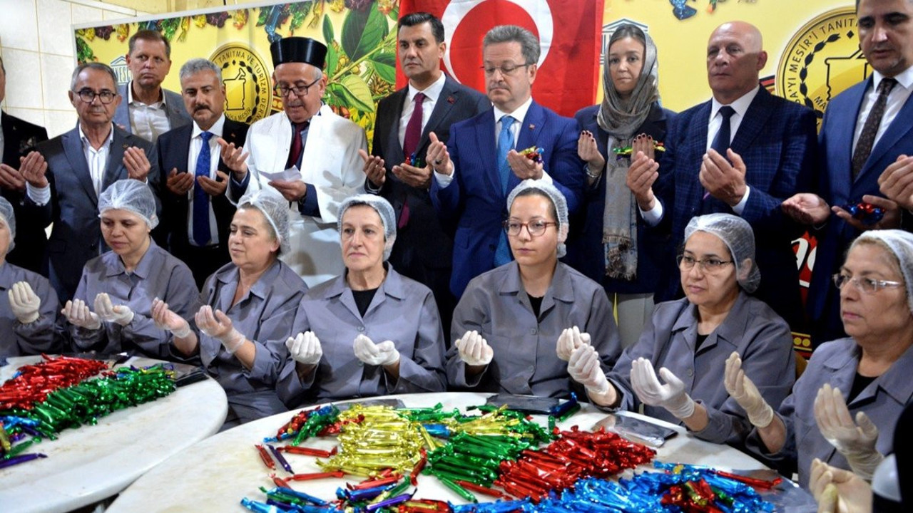 Manisa'da 7 ton mesir macunu için dua