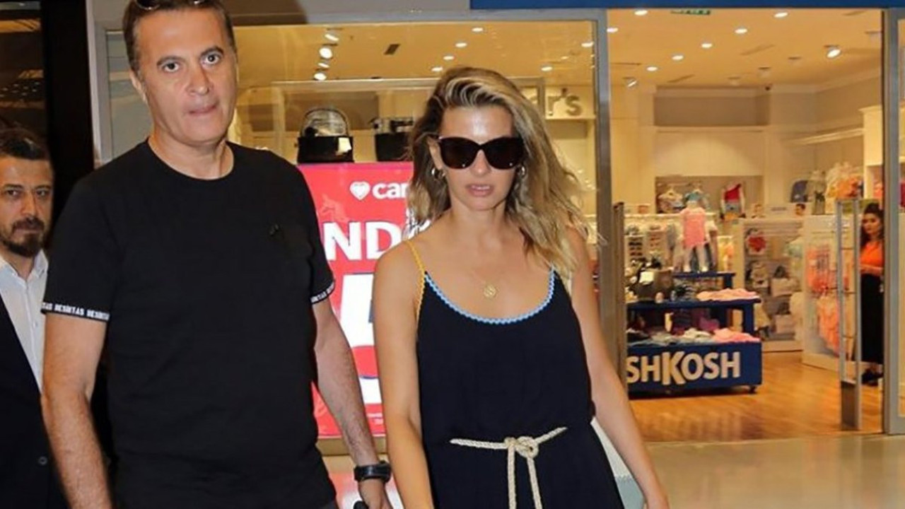 Fikret Orman sevgilisi Tuğba Coşkun'la gittiği İskoçya'da ilk aşkıyla karşılaştı. Göz göze fotoğraf çektirdi