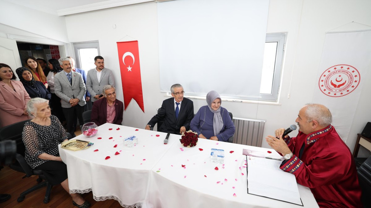 Huzurevinde tanışıp dünyaevine girdiler