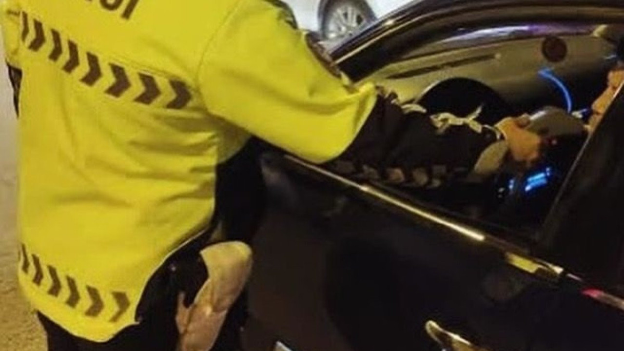 Alkollü sürücü hem ehliyetinden hem de parasından oldu