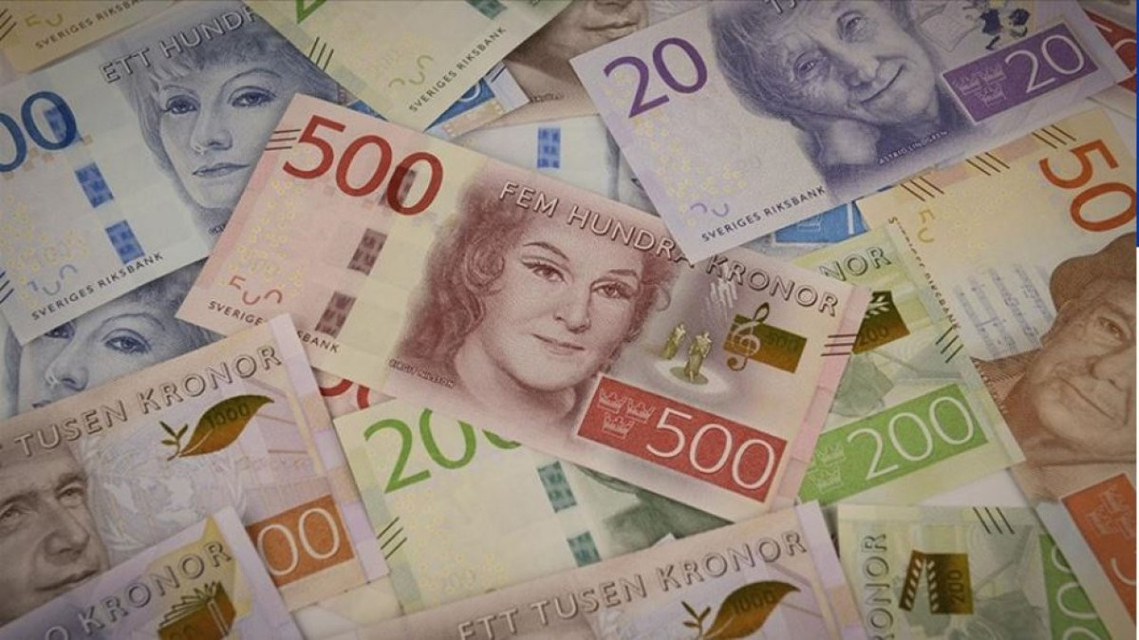 İsveç Merkez Bankası'ndan 8 yıl sonra ilk faiz indirimi geldi