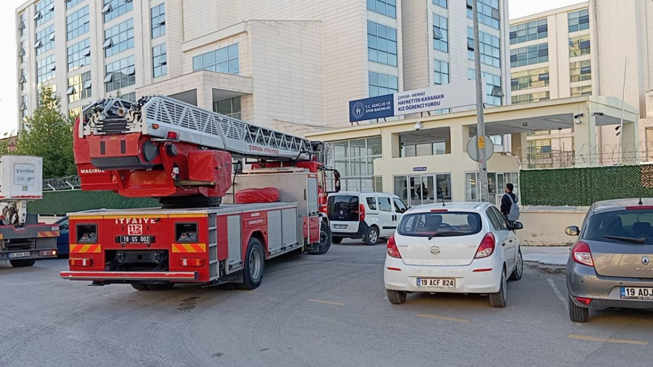 Kız öğrenci yurdundaki yangın korkuttu