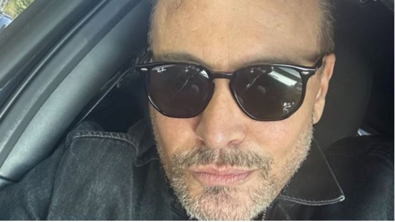 Ünlü şarkıcı gerçeği yıllar sonra öğrendi. ‘O kişinin ismi benimle mezara gider’