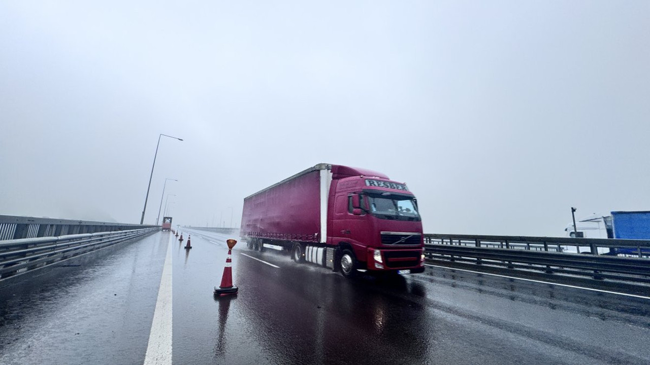 Sis ve sağanak ulaşıma ket vurdu