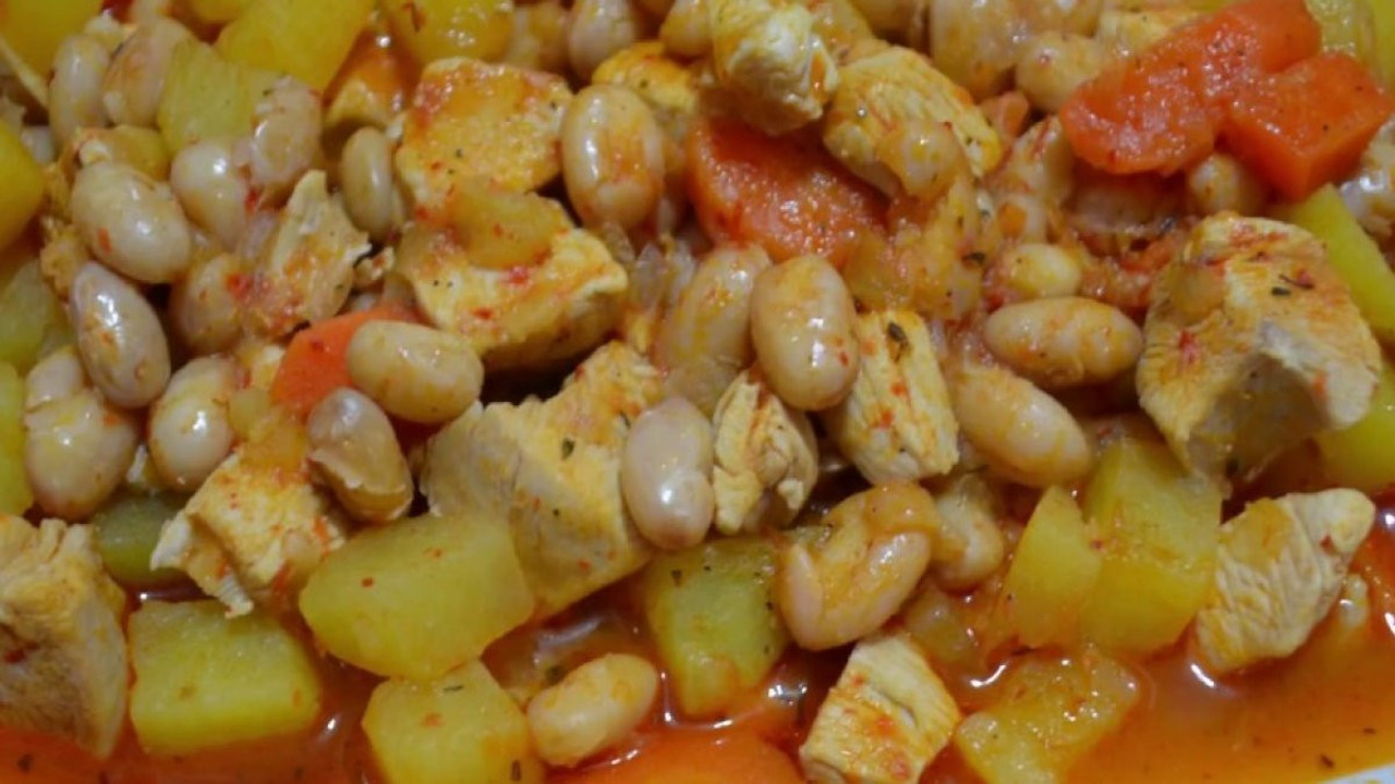 Barbunya pişirirken tencereye 1 tatlı kaşığı eklenmeliymiş. Gazı ve dağılmayı önlüyor