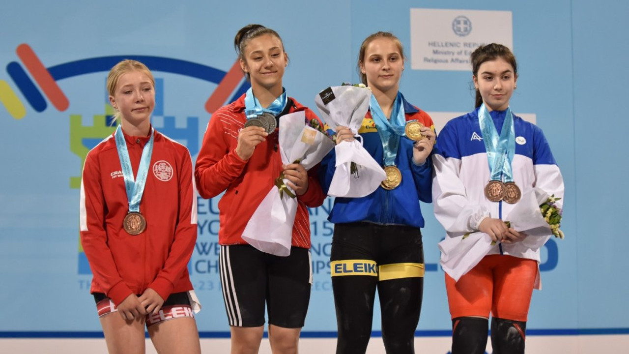 Milli halterciden büyük başarı