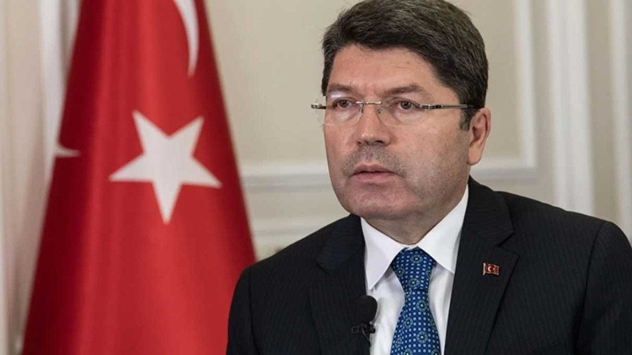 Türk bayrağına saldırılarına ilişkin açıklama