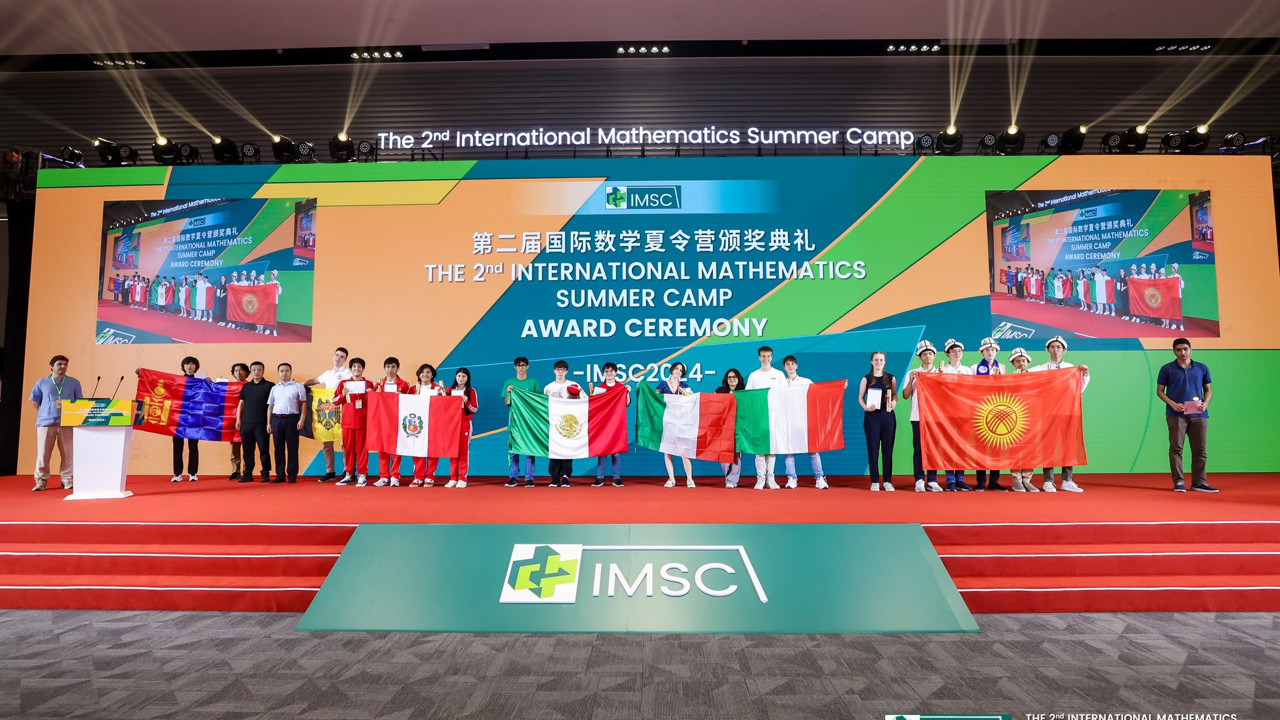 Kırgız gençlerden büyük başarı