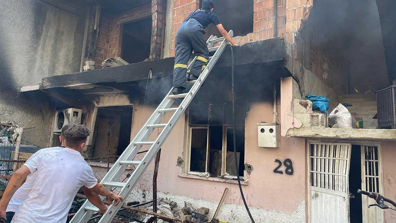 Kocasına kızıp evi ateşe verdi