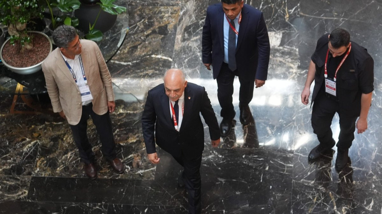 TFF'de istifa. Riva'daki eşyalarını topladı