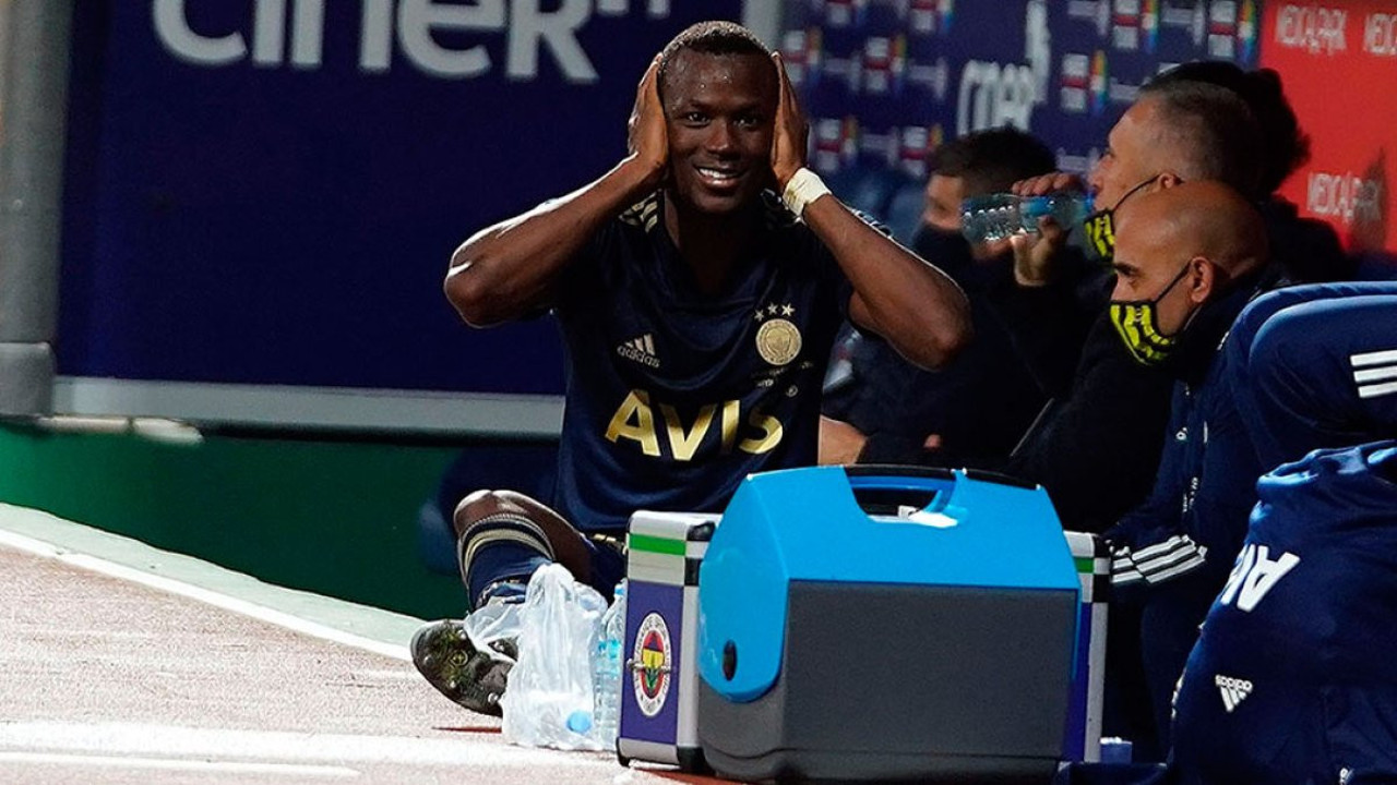 Arda Turan Fenerbahçe'yi pişman eden golcüyü aldı