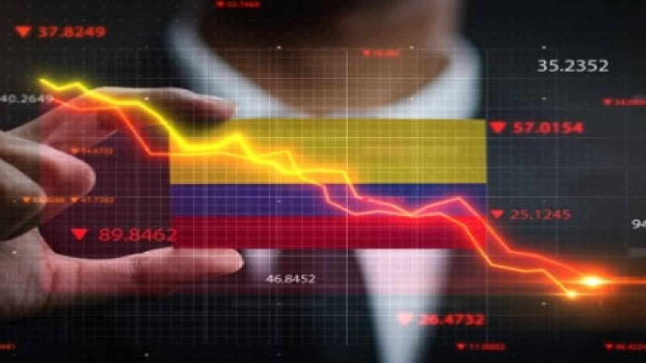 Fitch, Ekvador'un notunu revize etti