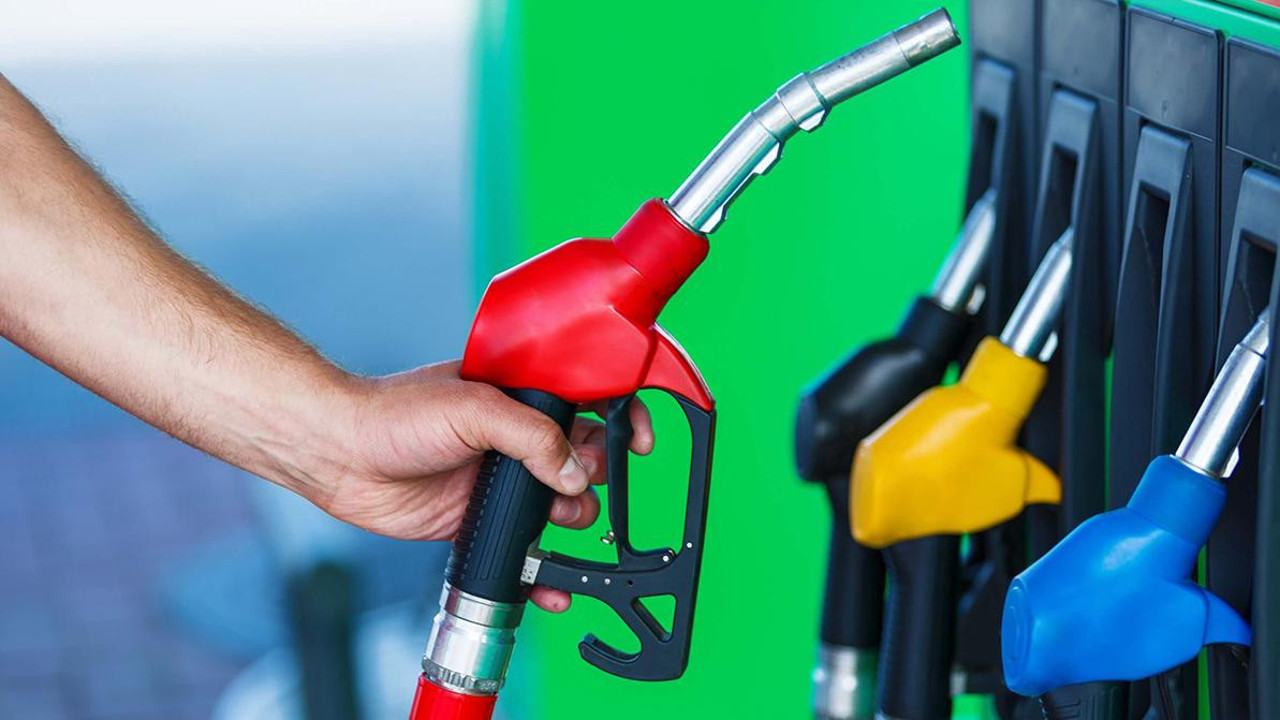Benzin fiyatı düştü. İşte pompaya yansıyacağı tarih