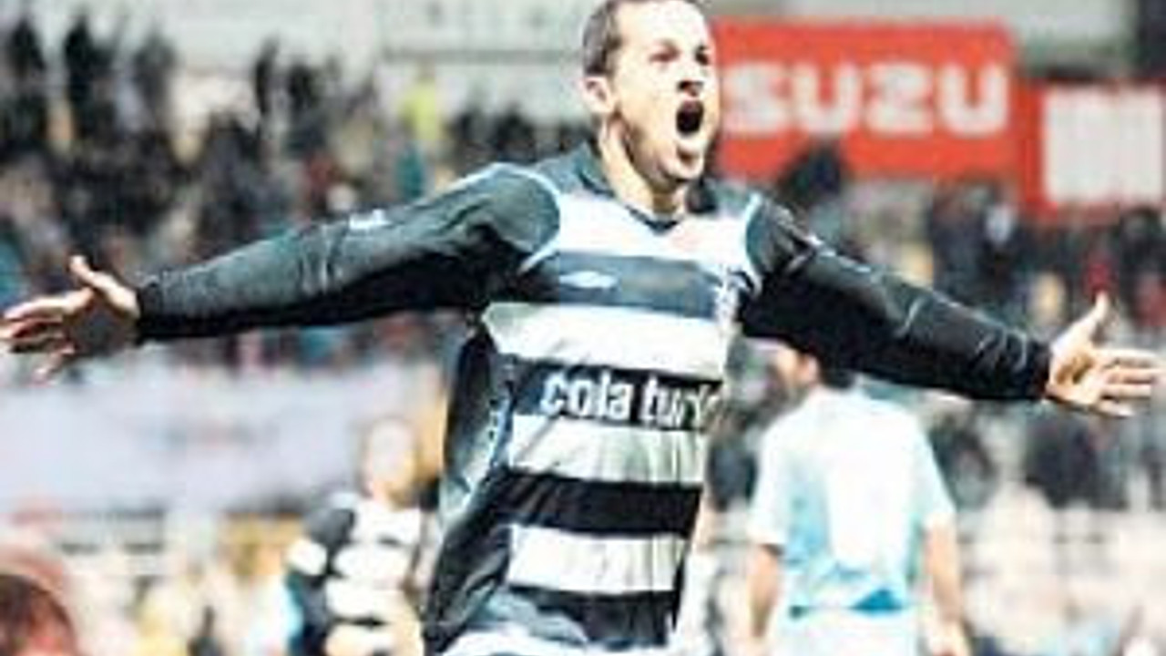 Kartal'ı Bobo uçurdu 2-0