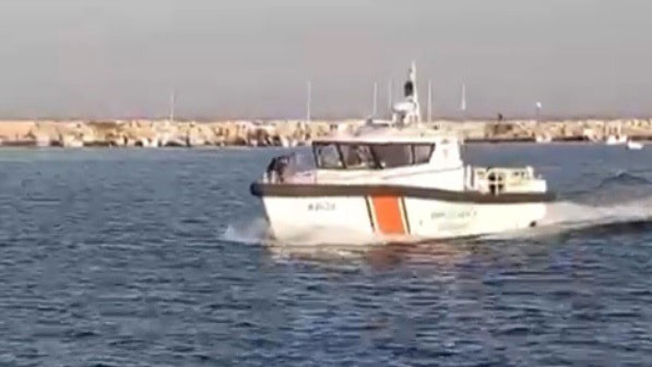 Alabora olan teknede can pazarı: 7 kişi kurtarıldı