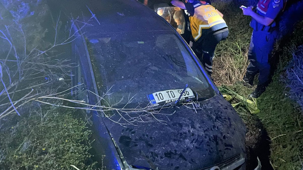 Balıkesir'de taziye yolunda kaza! 2 ölü! 1 yaralı