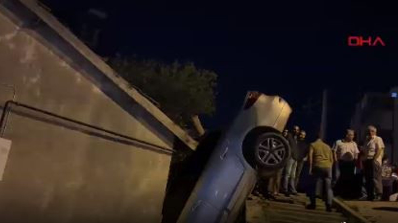 Park halindeyken hareket eden otomobil, boşluğa düştü