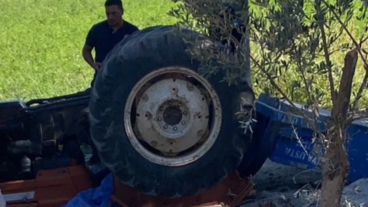 Muğla Seydikemer’de traktör devrildi