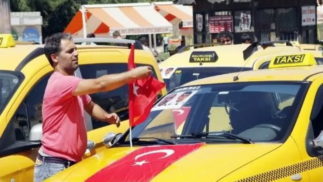 Balıkesirli taksicilerden teröre tepki konvoyu!