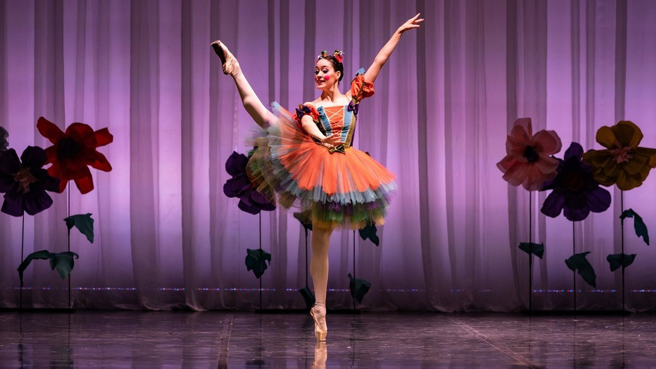 Balenin büyülü dünyası Kadıköy Süreyya’da