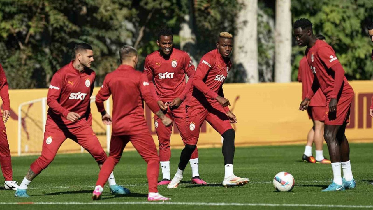 Galatasaray Beşiktaş mesaisini sürdürdü