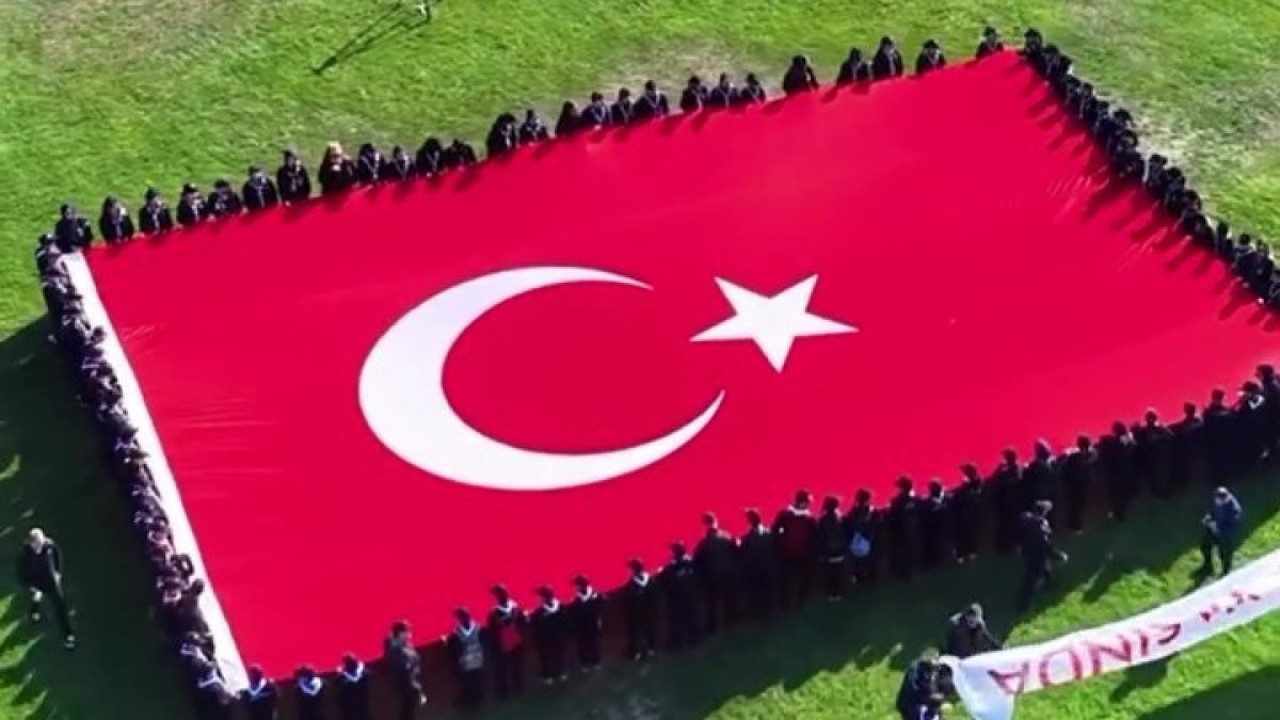 7’den 70’e binlerce kişi Cumhuriyet için koştu