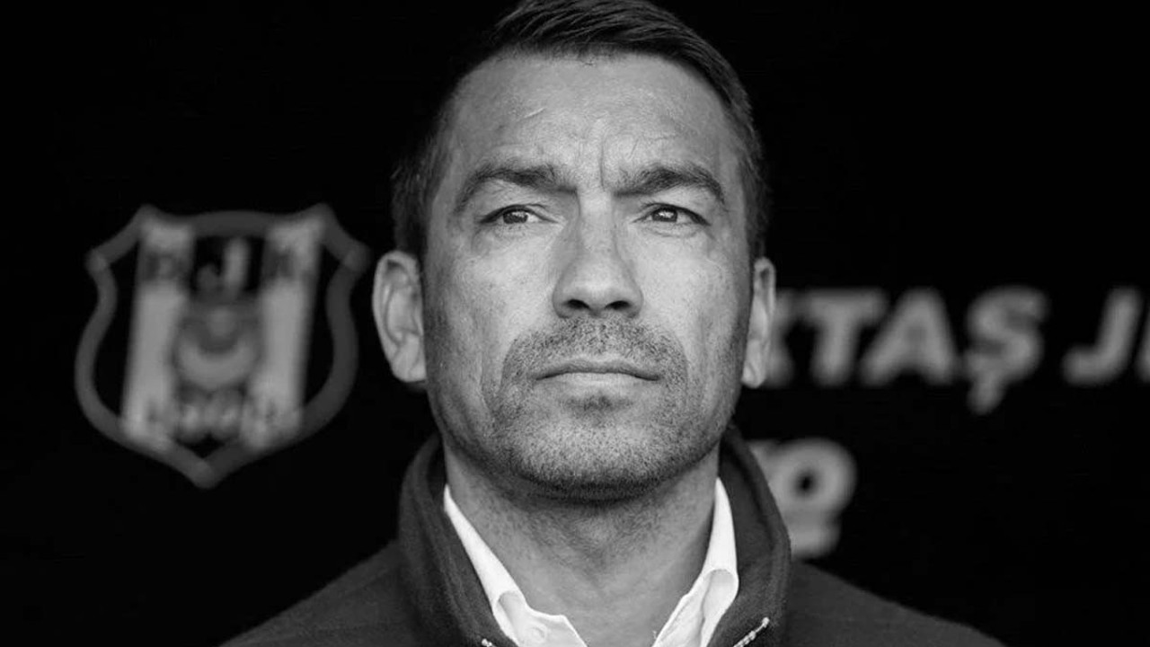Beşiktaş'ta taşlar yerinden oynuyor! Galatasaray yenilgisi sonrası Van Bronckhorst'tan 11'e müdahale