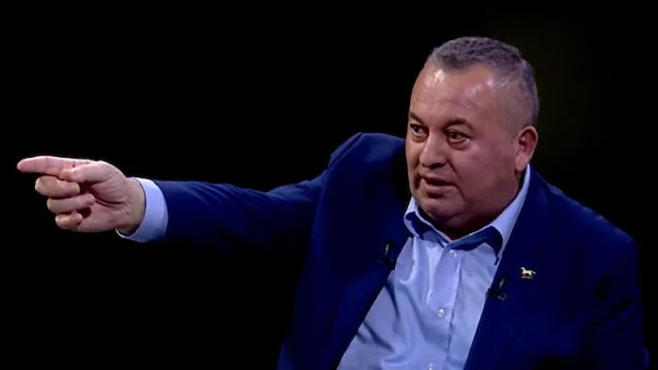 Demokrat Parti kongresiyle ilgili Cemal Enginyurt'tan tepki geldi!