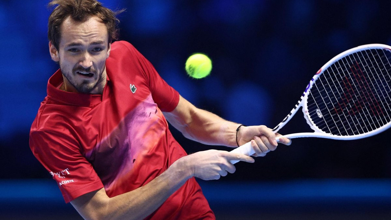 Daniil Medvedev, Alex de Minaur'a karşı galip geldi