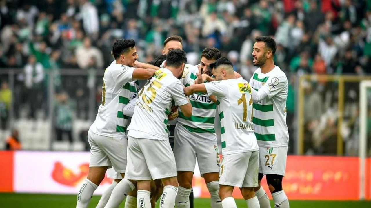 Bursaspor'dan evinde muhteşem galibiyet. Bursaspor 2-1 Artvin Hopaspor