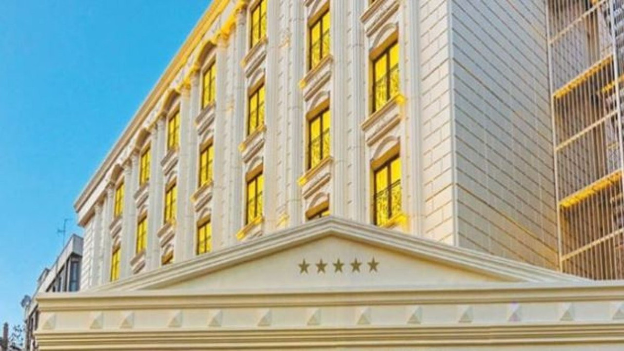 5 yıldızlı otel binası icradan kelepir fiyata satılık. İstanbul'un göbeğinde