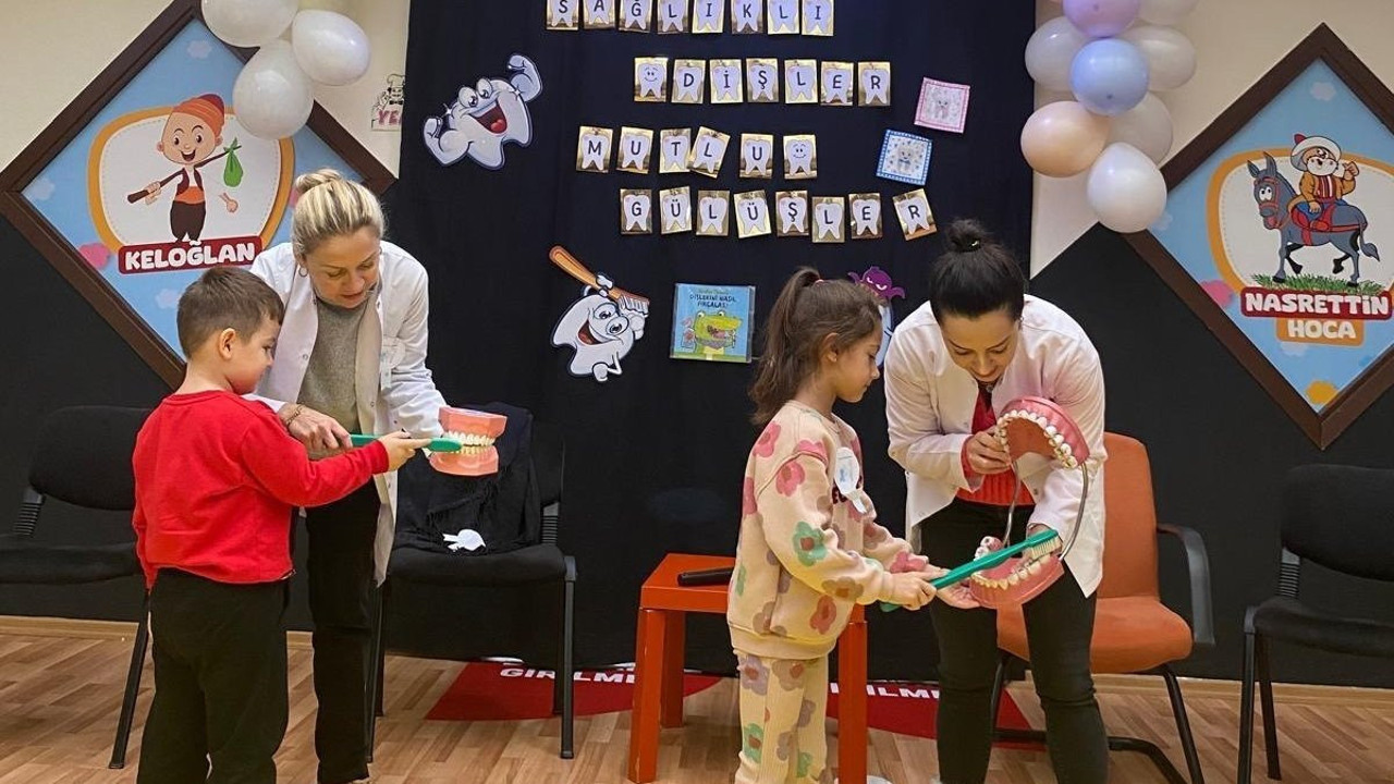 Minik öğrencilere ağız ve diş sağlığı eğitimi verildi
