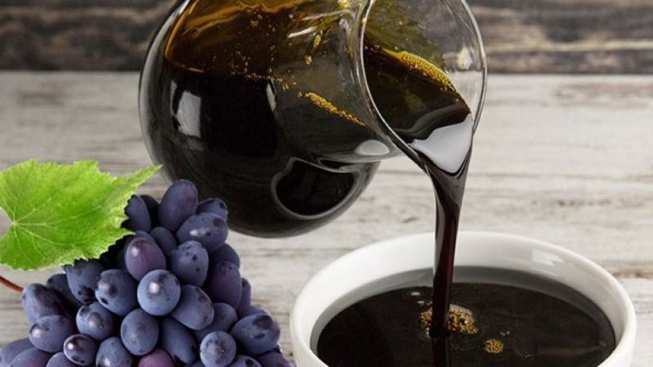 Şekerli suyu üzüm pekmezi diye sattılar. Bakanlık ifşa ediyor ama dinleyen yok!