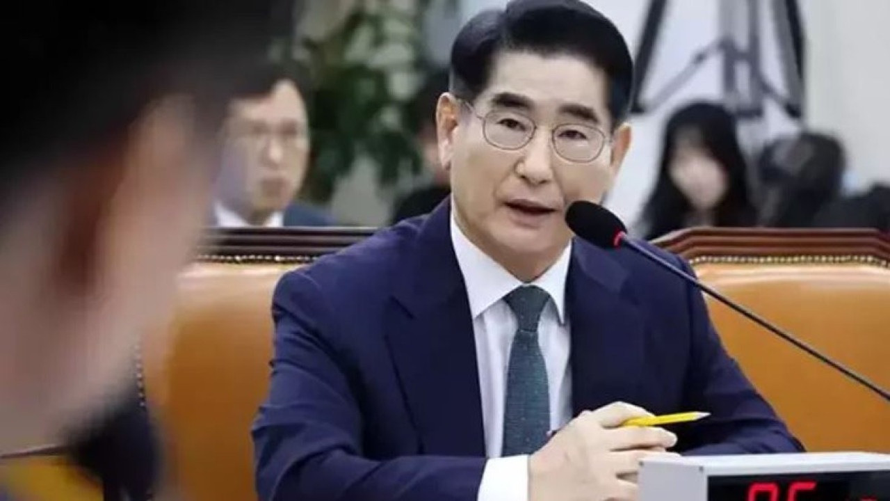 Güney Kore'de eski bakan Kim Yong-hyun tutuklandı