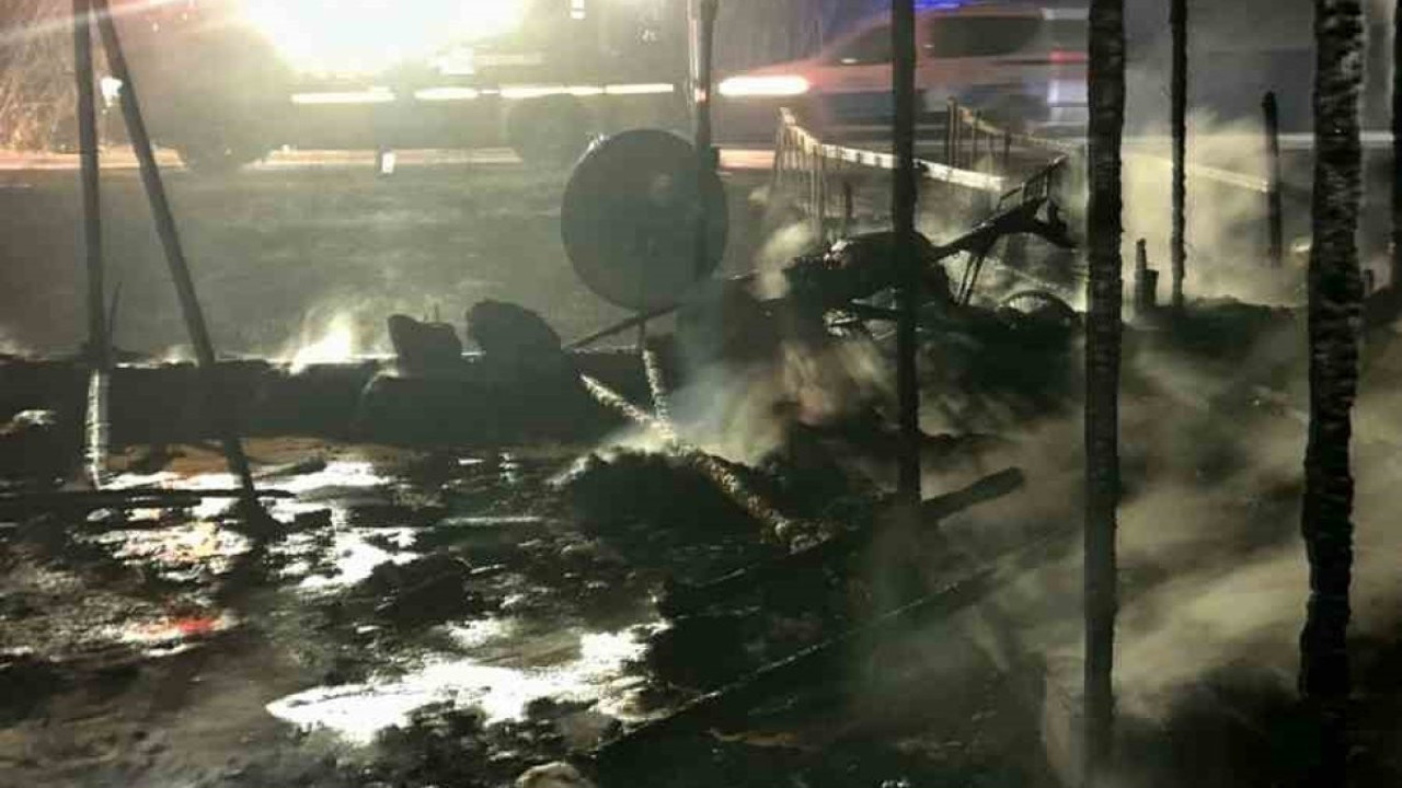 Tarsus’ta korkutan çadır yangını