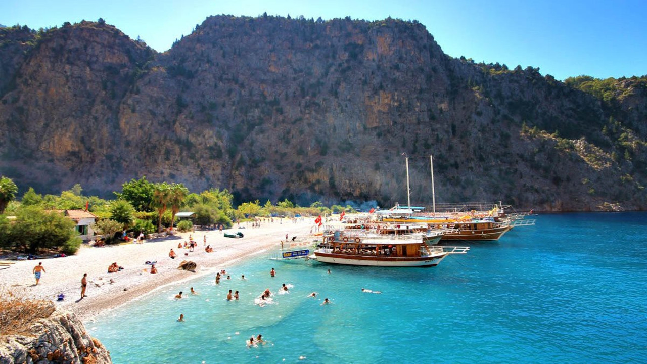 2025'te kaç gün resmi tatil var? Çalışanlar kaç gün izin yapacak? Tatilinizi şimdiden planlayın