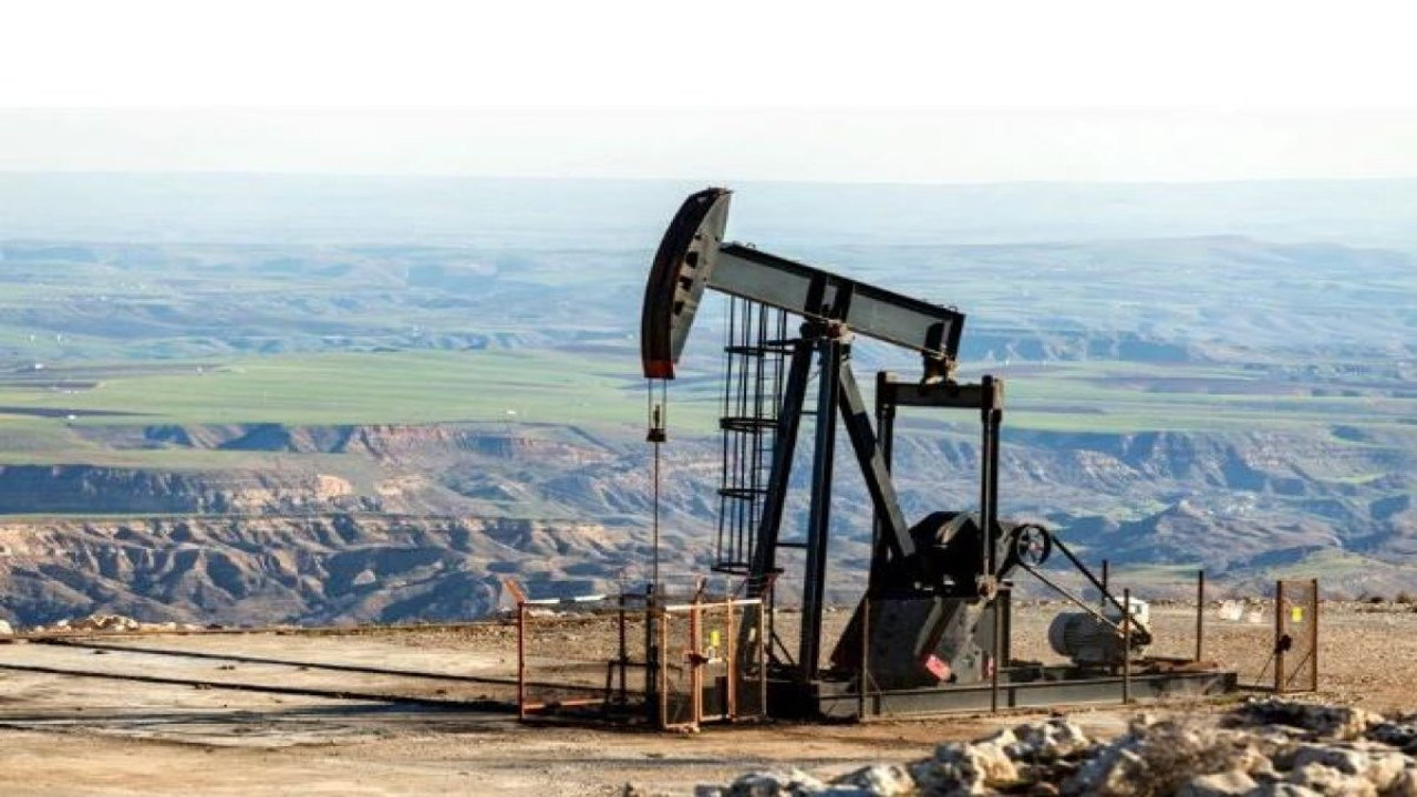 Brent petrolün varil fiyatı 74,13 dolar 17-12-2024