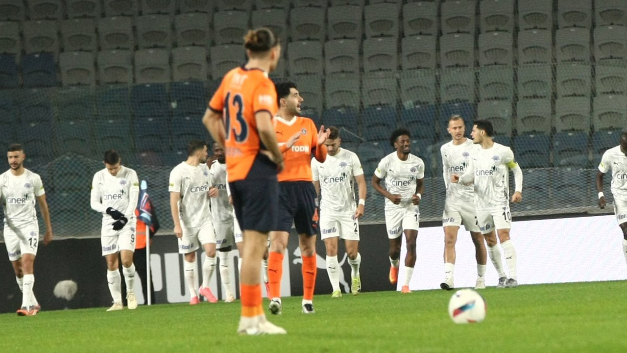 İstanbul derbisinde kazanan çıkmadı. Başakşehir FK - Kasımpaşa: 2-2