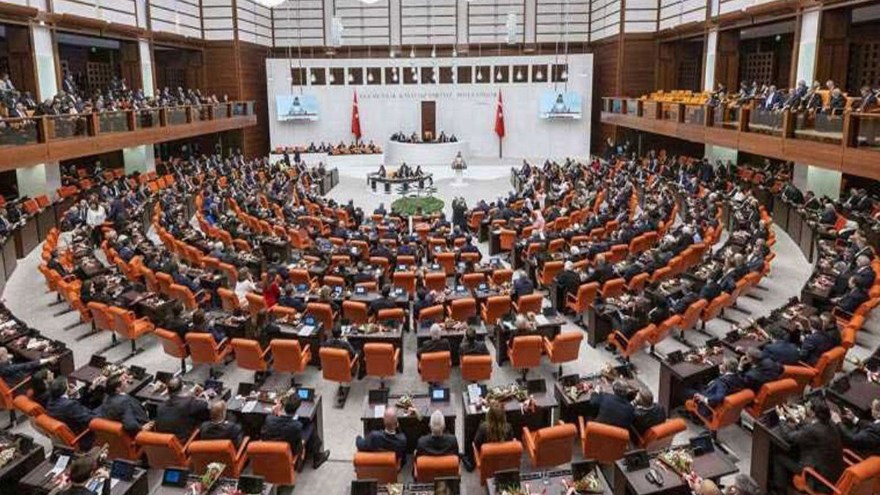 Son Torba Yasa Meclis’ten geçti! Sigorta borçları silinecek, memura yeni haklar verilecek