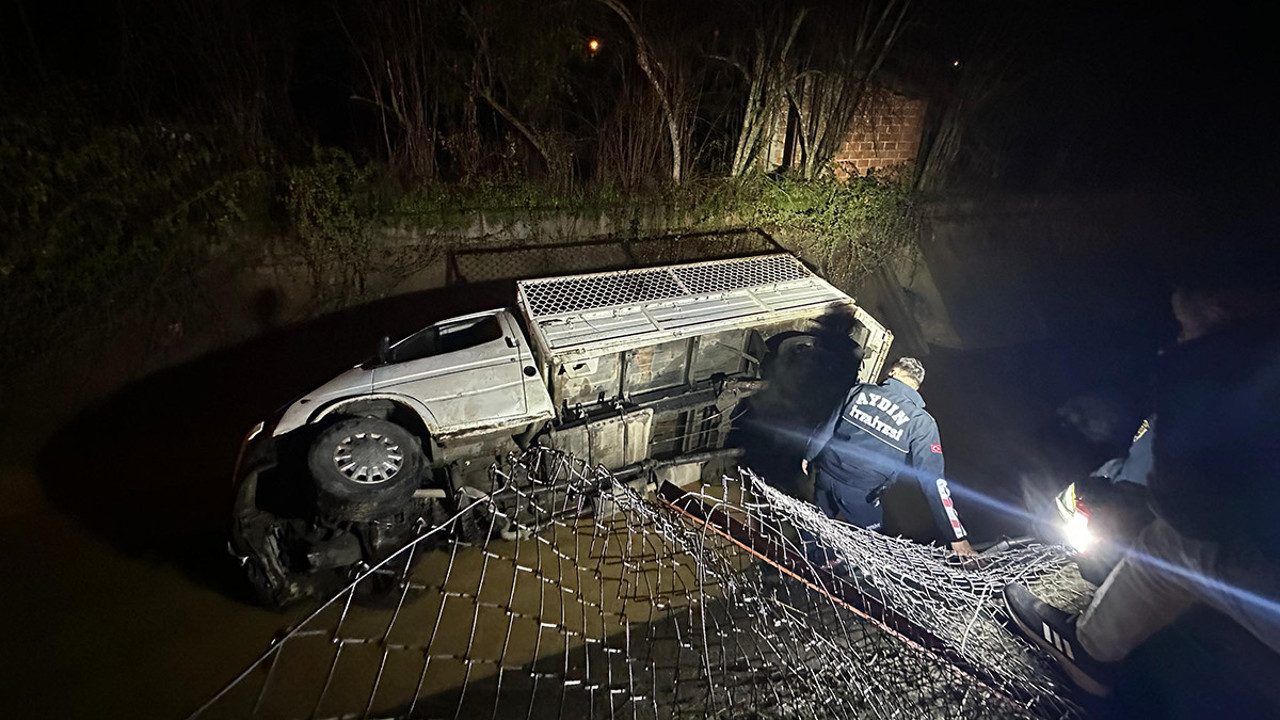 Tel örgüleri kırarak kanala uçtu: Sürücü kayıp