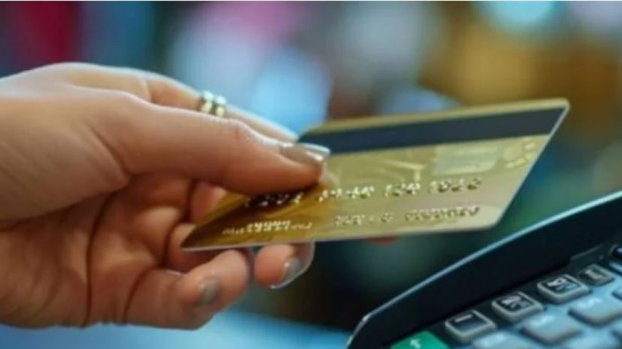 Kredi kartıyla sigara almanın cezası 200 bin TL mi olacak?. Özgür Aybaş açıkladı