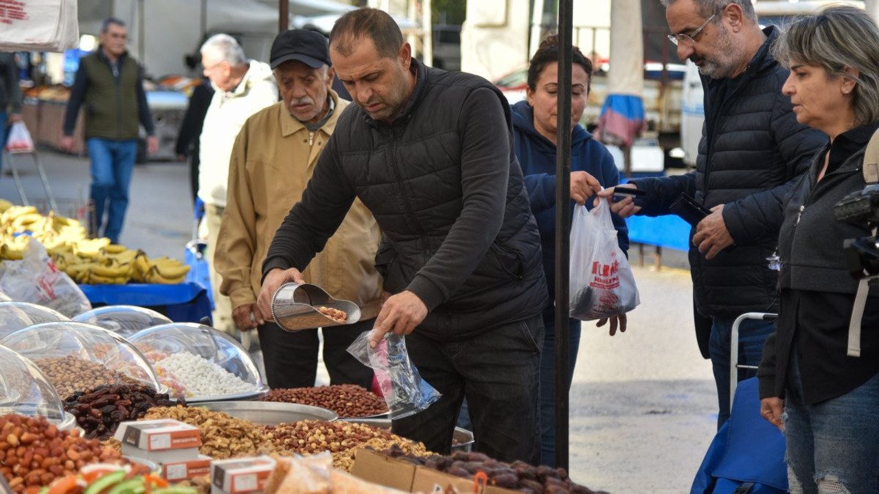 Evde yılbaşı sofrasının maliyeti dudak uçuklattı!