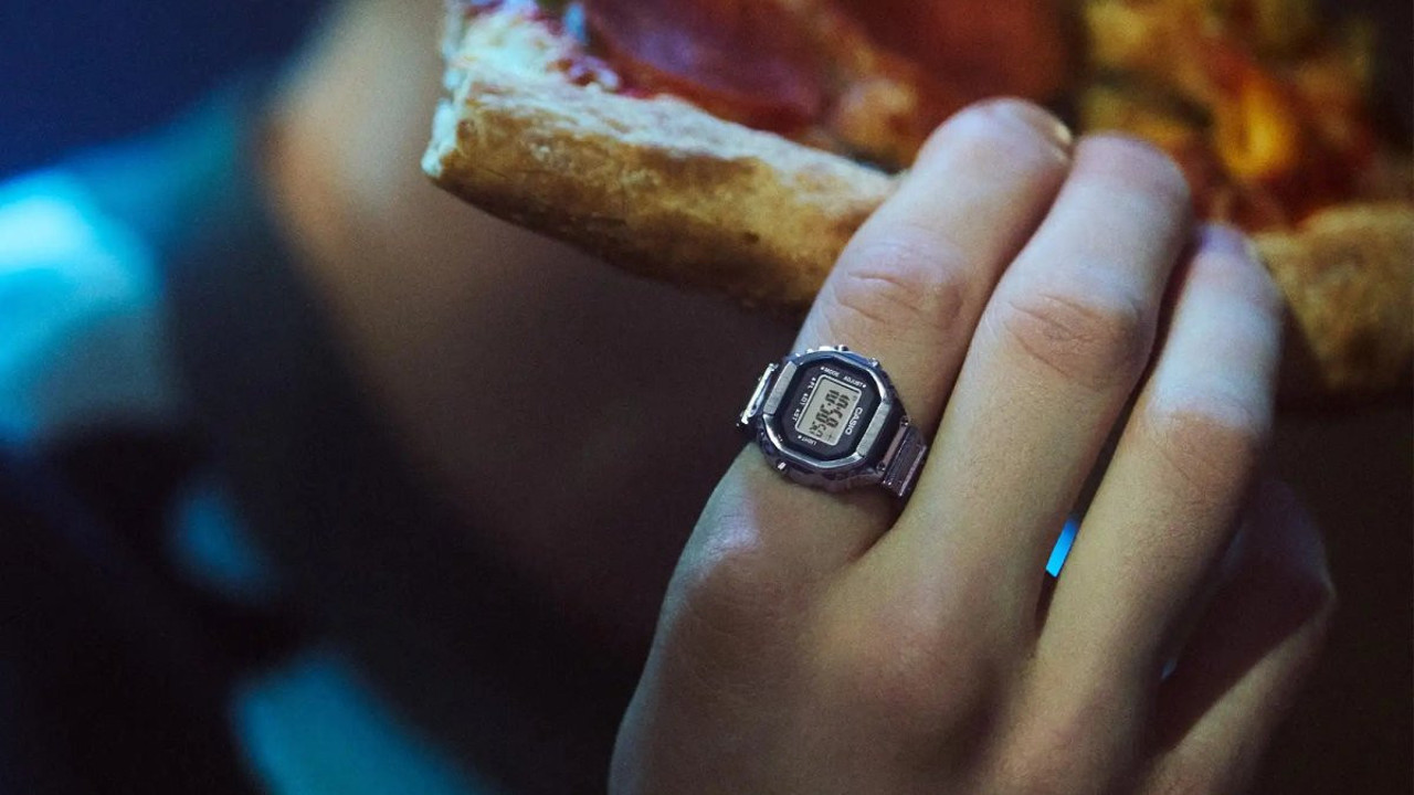 Casio'nun 50. yılına özel parmak saati satışa çıkıyor