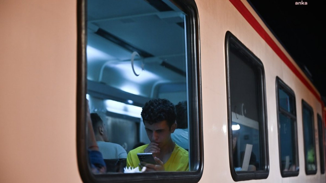 Aile ve Sosyal Hizmetler Bakanı Özdemir Göktaş: "Ulaşım Desteği"nin üst limiti bin 900 liraya yükseltildi