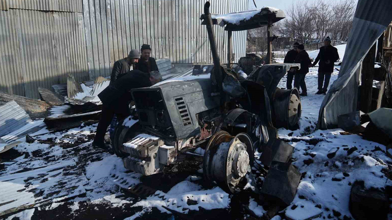 Muş'taki yangın korkuttu. Her şey bir gecede kül oldu